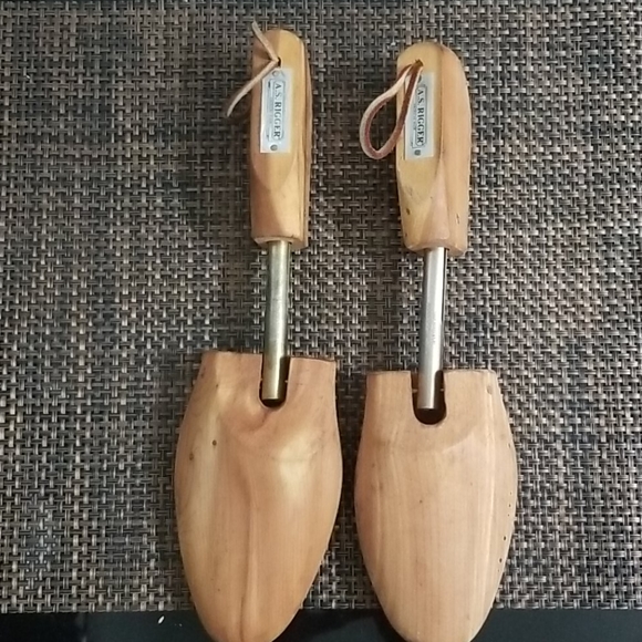 men's shoe stretcher